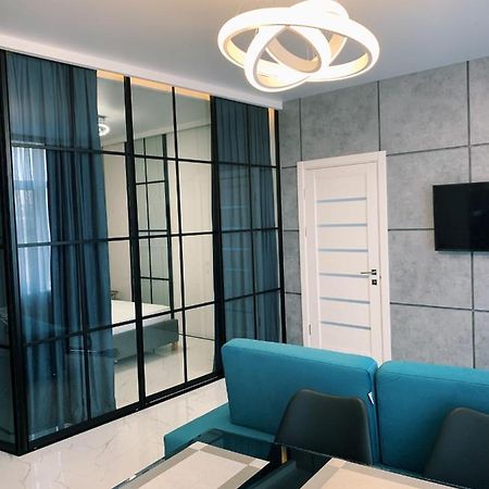 אודסה Sunny Apartment 5 מראה חיצוני תמונה